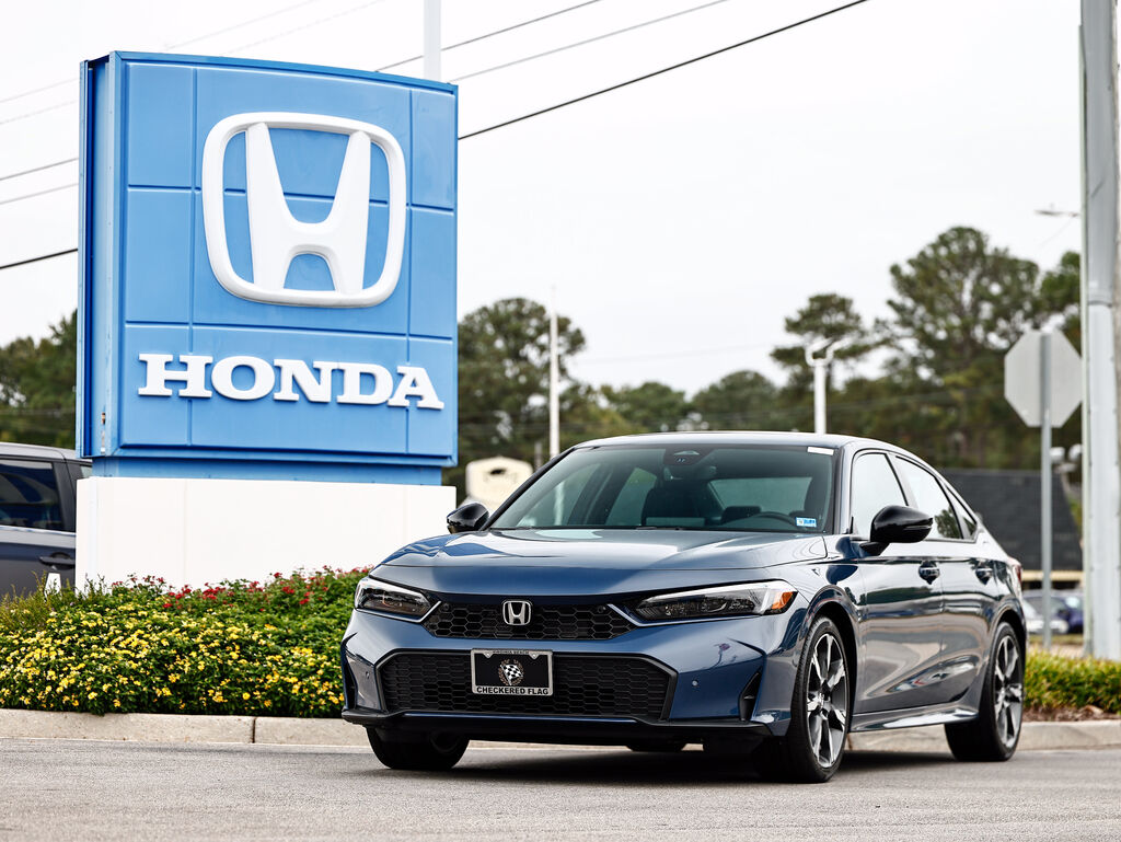2026 Honda Civic Sedan Hybrid 2WD Sport Touring Hybrid — photo 1 of 7