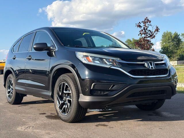 2016 Honda CR-V SE — photo 1 of 26