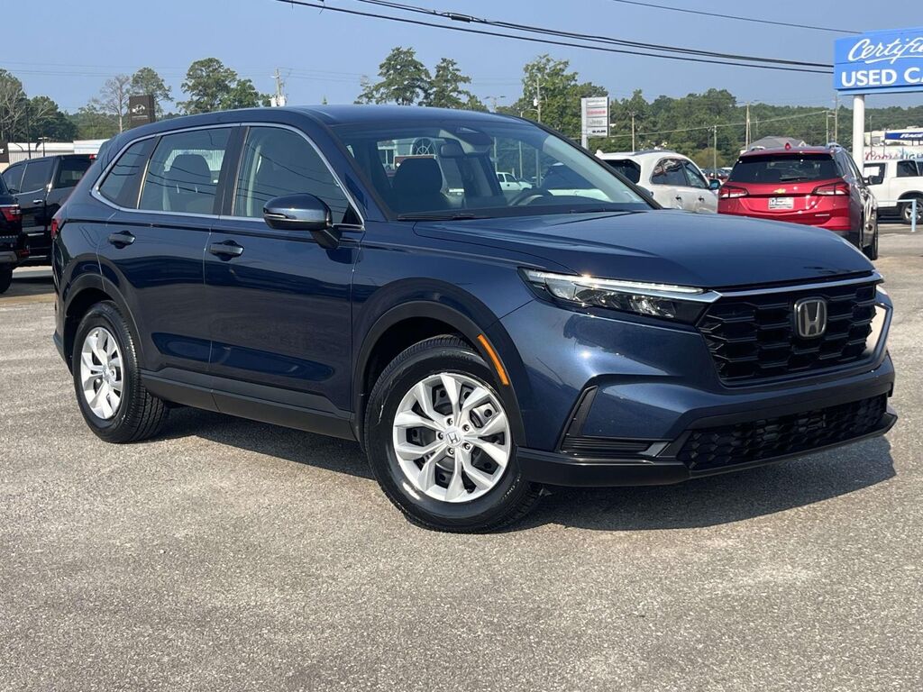 2023 Honda CR-V LX — photo 1 of 15