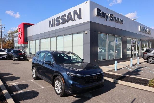 2024 Honda CR-V LX — photo 1 of 117