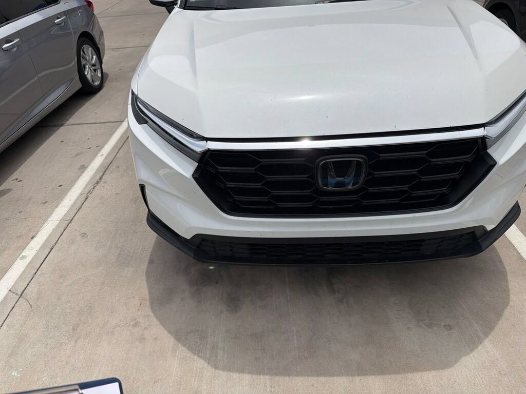 2024 Honda CR-V 1.5T 2WD LX — photo 1 of 7