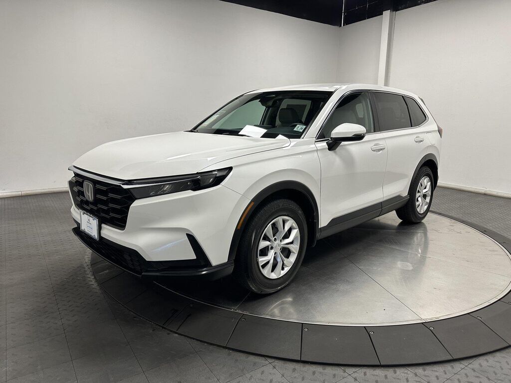 2025 Honda CR-V LX — photo 1 of 13