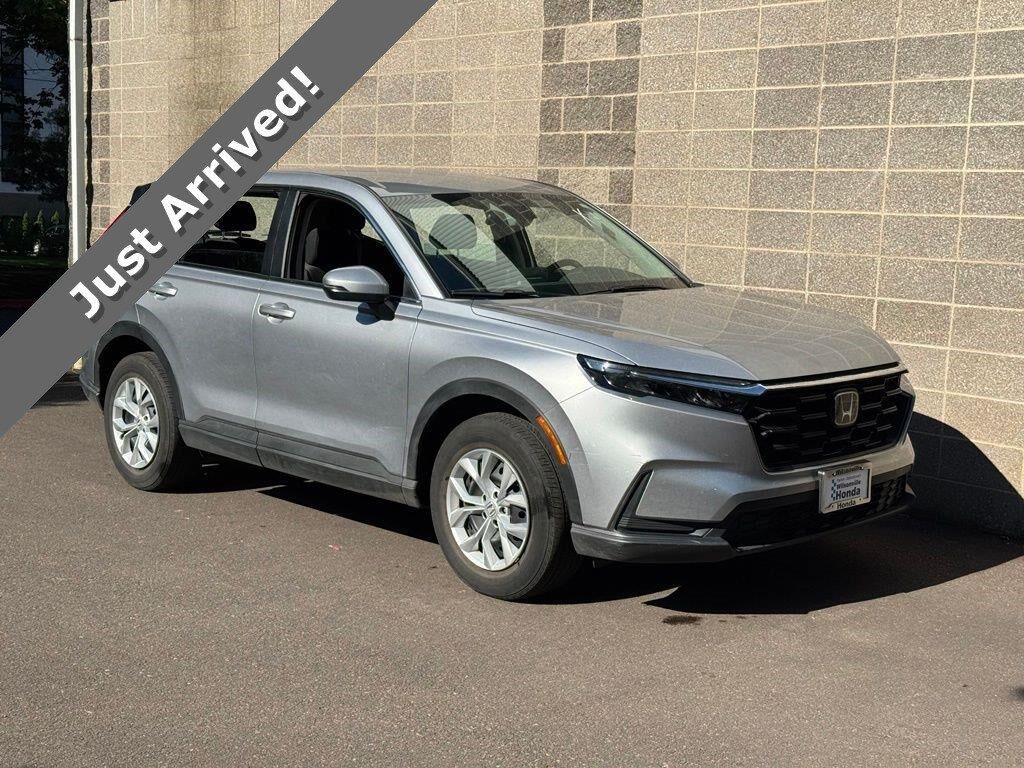 2024 Honda CR-V LX — photo 1 of 7
