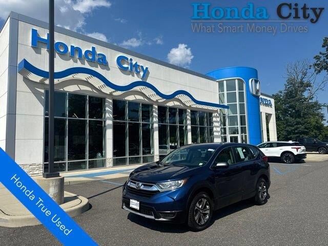 2017 Honda CR-V LX — photo 1 of 13