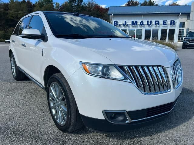 2015 Lincoln MKX Base