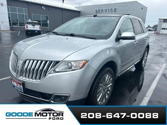 2013 Lincoln MKX Base — photo 1 of 26