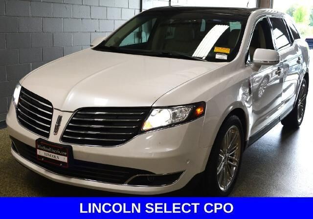 2019 Lincoln MKT Base