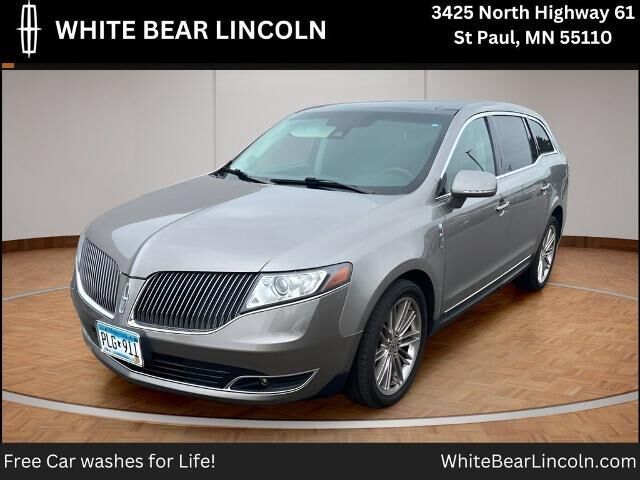 2015 Lincoln MKT EcoBoost — photo 1 of 13