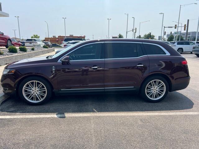 2019 Lincoln MKT Reserve