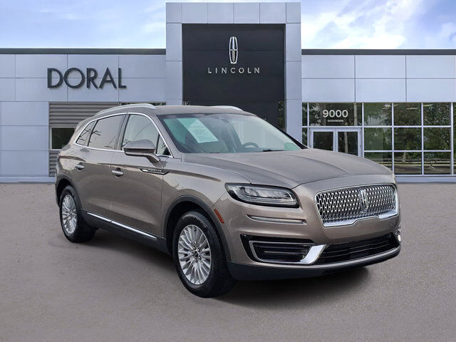2019 Lincoln Nautilus Standard — photo 1 of 1