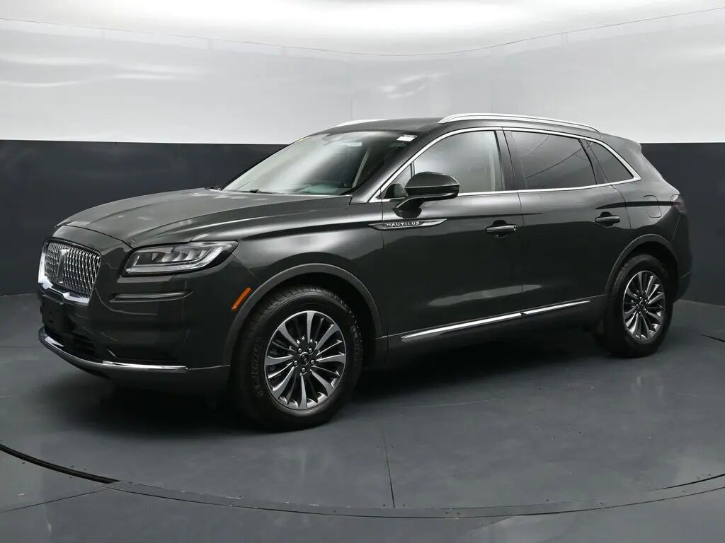 2023 Lincoln Nautilus Standard — photo 1 of 13