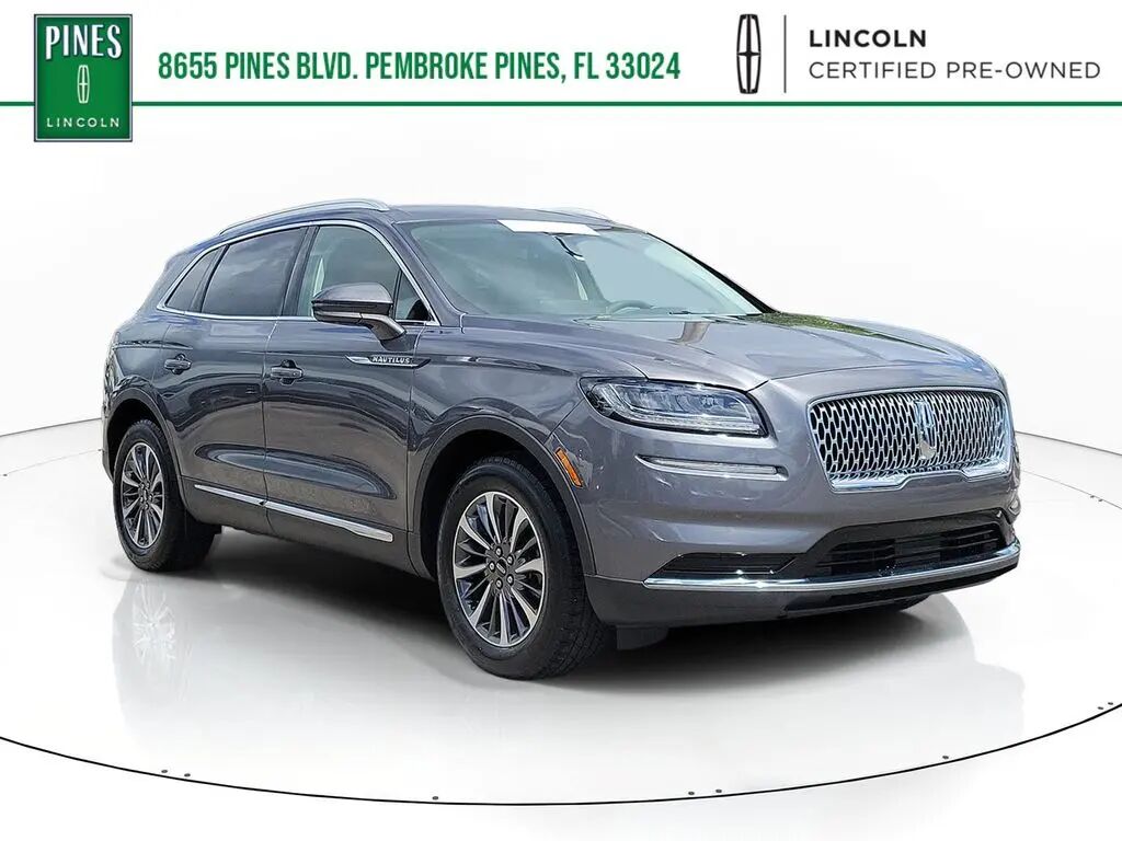 2023 Lincoln Nautilus Standard — photo 1 of 17