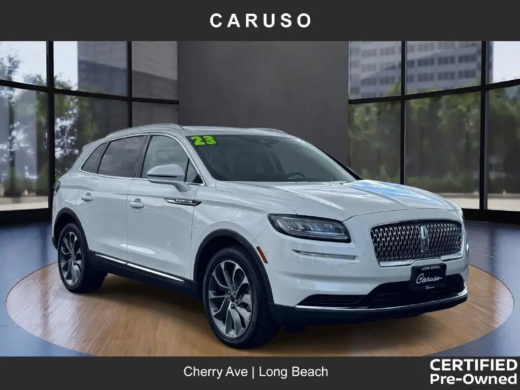 2023 Lincoln Nautilus Reserve — photo 1 of 13