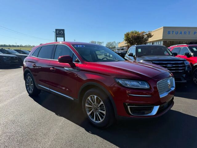 2019 Lincoln Nautilus Select