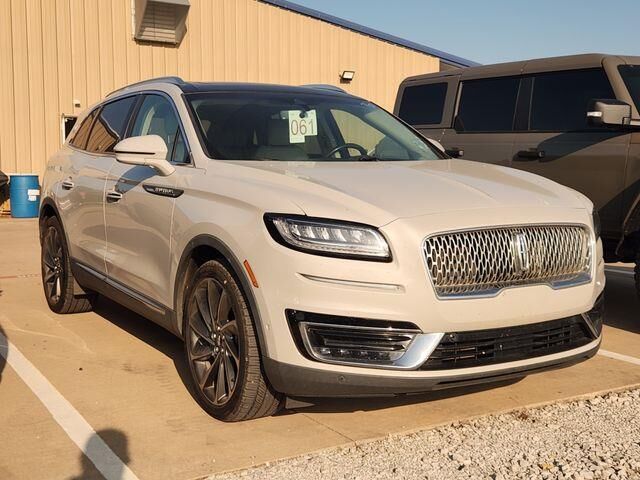 2020 Lincoln Nautilus Reserve — photo 1 of 26