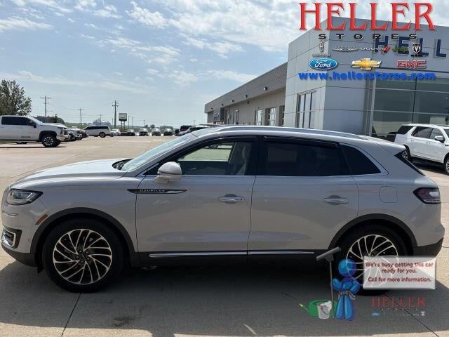 2019 Lincoln Nautilus Reserve — photo 1 of 2