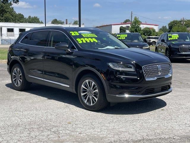 2023 Lincoln Nautilus Standard — photo 1 of 26