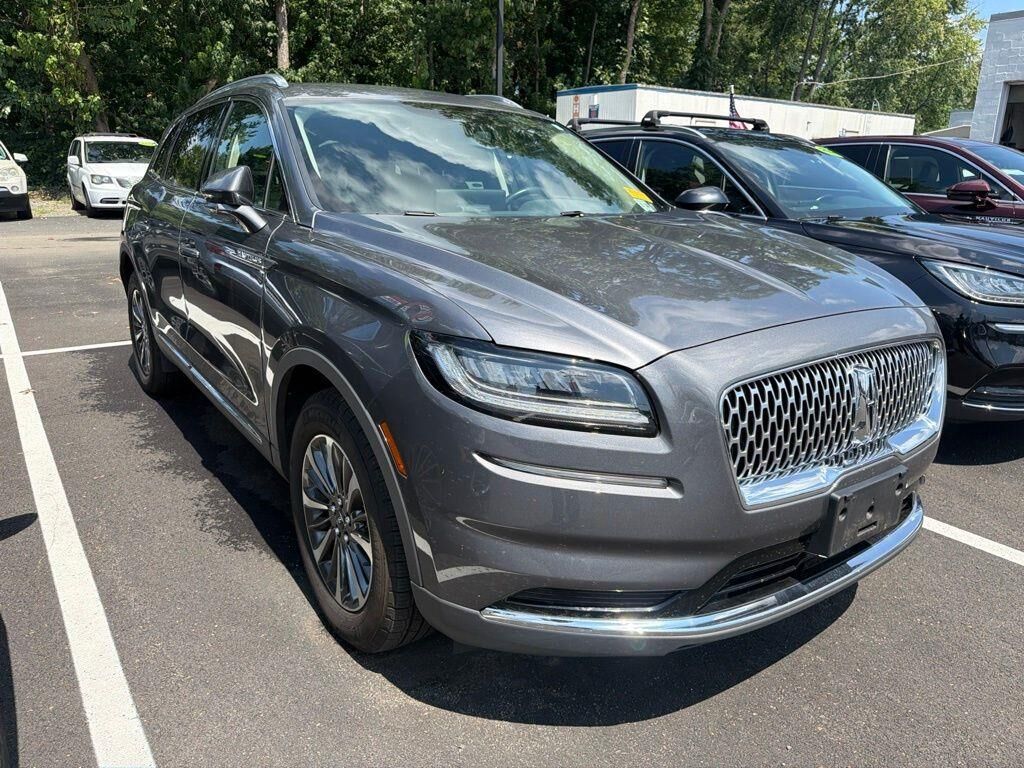 2023 Lincoln Nautilus Standard — photo 1 of 14