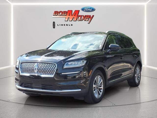 2023 Lincoln Nautilus Standard — photo 1 of 13