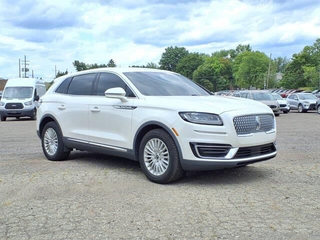 2019 Lincoln Nautilus Base — photo 1 of 3