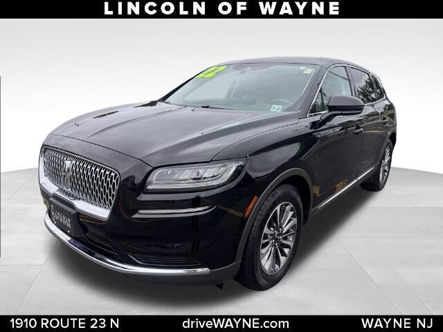 2022 Lincoln Nautilus Standard — photo 1 of 13
