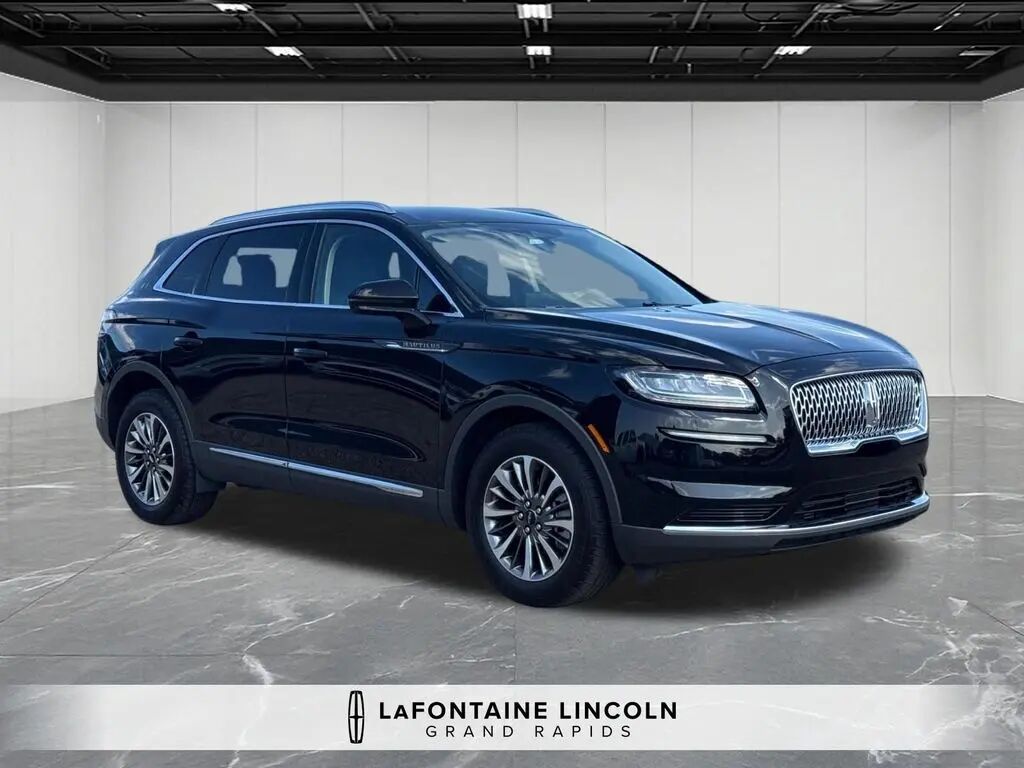 2023 Lincoln Nautilus Standard — photo 1 of 65