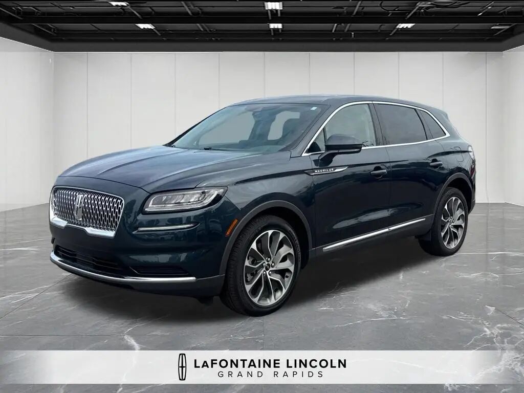 2023 Lincoln Nautilus Reserve — photo 1 of 26