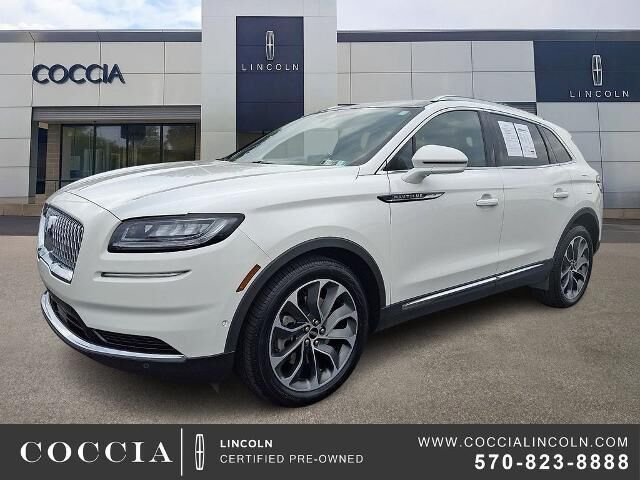 2022 Lincoln Nautilus Reserve — photo 1 of 26