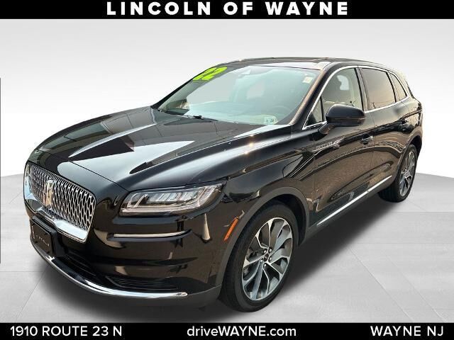 2022 Lincoln Nautilus Reserve — photo 1 of 14