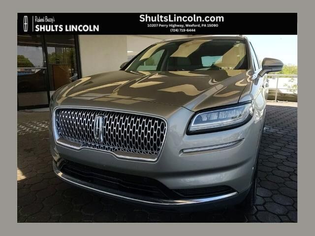 2023 Lincoln Nautilus Reserve — photo 1 of 12