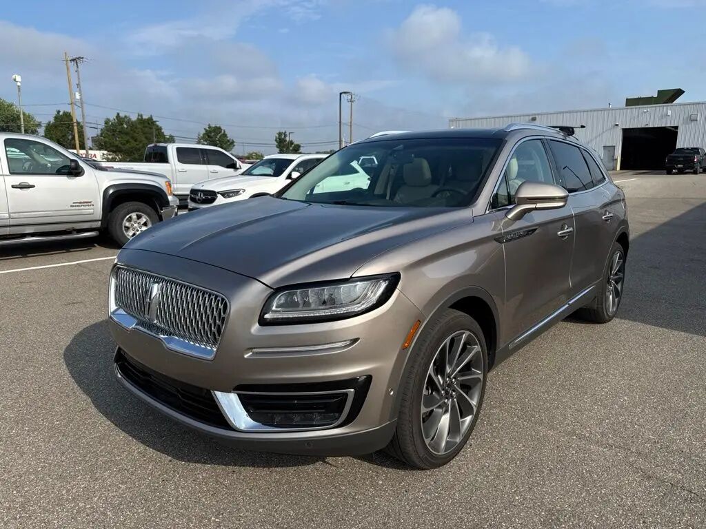 2020 Lincoln Nautilus Reserve — photo 1 of 25