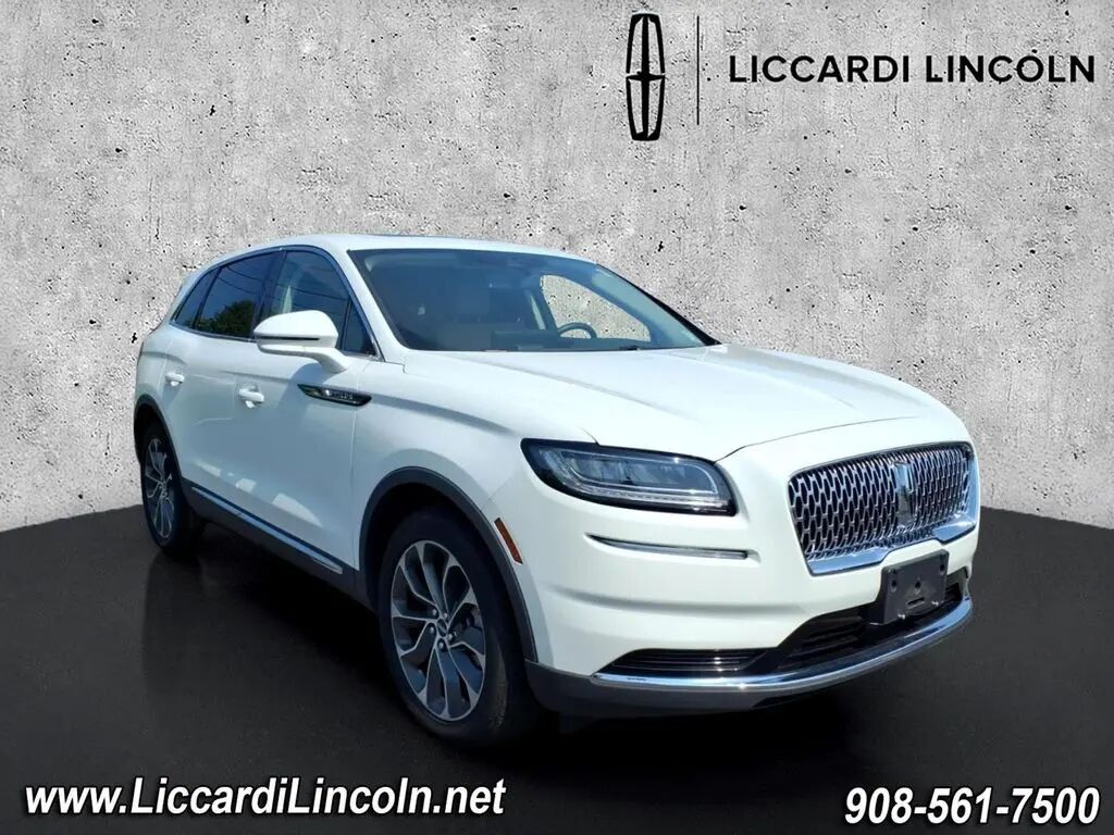 2023 Lincoln Nautilus Reserve — photo 1 of 13