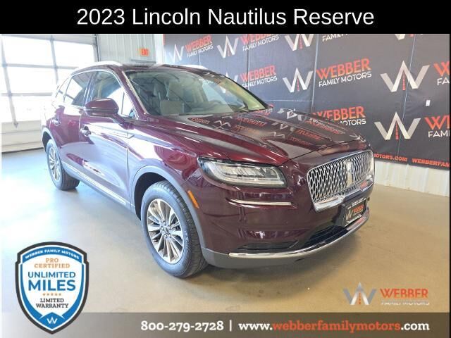 2023 Lincoln Nautilus Reserve — photo 1 of 13