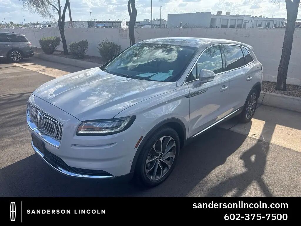 2023 Lincoln Nautilus Reserve — photo 1 of 2