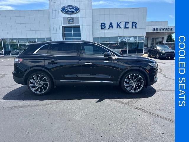 2019 Lincoln Nautilus Reserve — photo 1 of 13