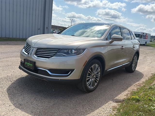 2017 Lincoln MKX Reserve — photo 1 of 26
