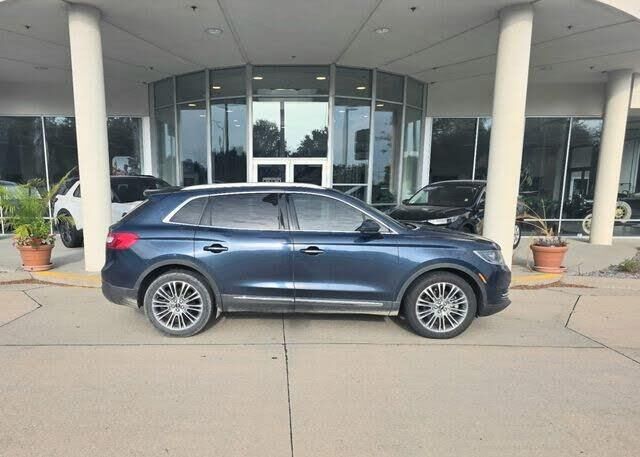 2017 Lincoln MKX Reserve — photo 1 of 40