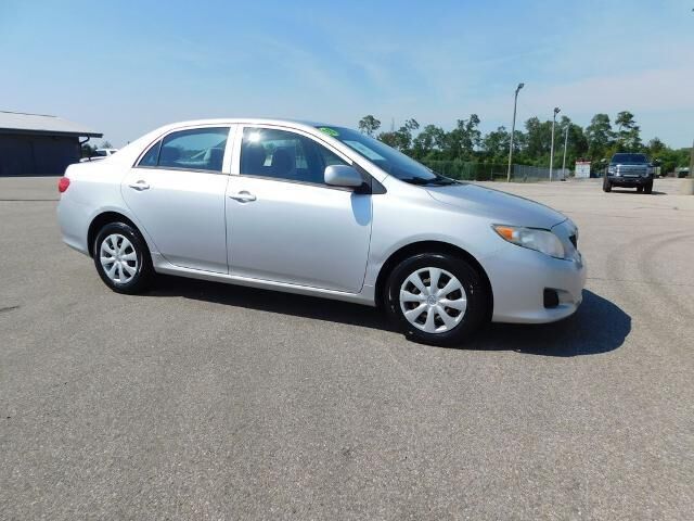 2010 Toyota Corolla LE — photo 1 of 26
