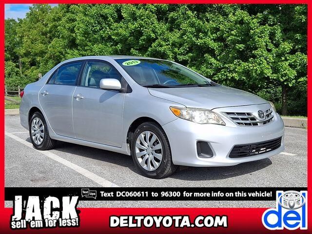 2013 Toyota Corolla LE — photo 1 of 2