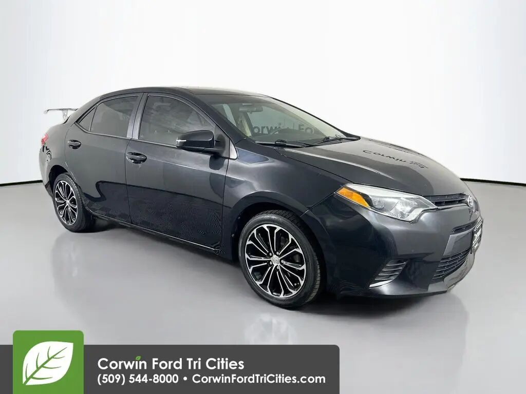 2015 Toyota Corolla LE — photo 1 of 15