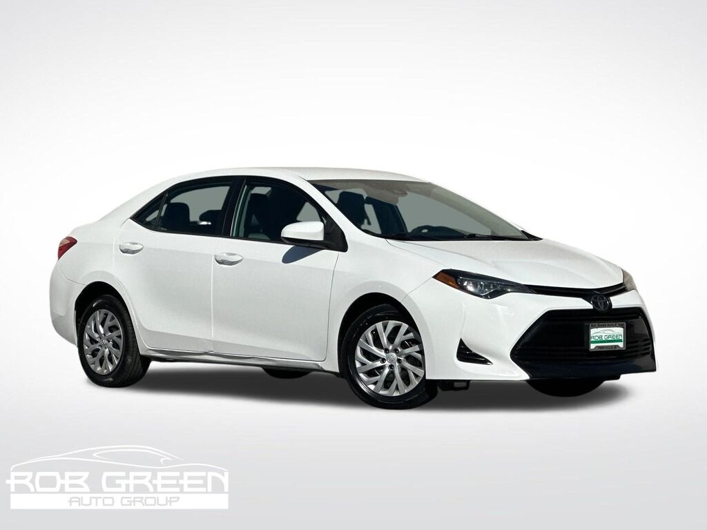 2019 Toyota Corolla LE — photo 1 of 13