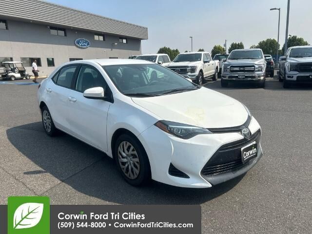 2019 Toyota Corolla LE — photo 1 of 37