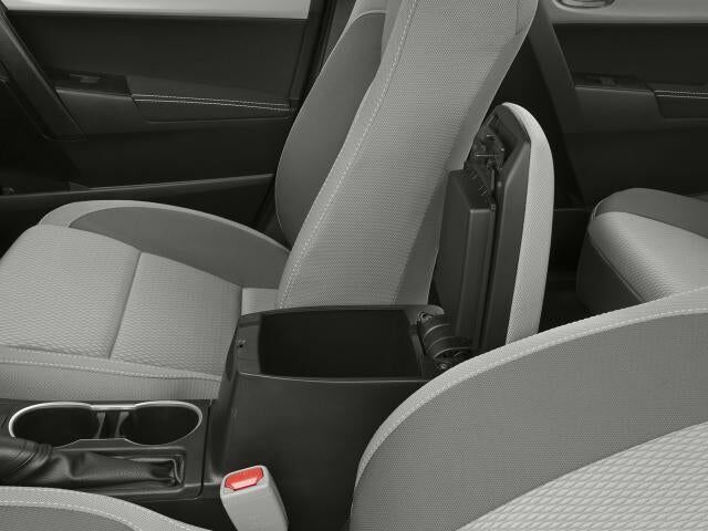 2018 Toyota Corolla LE — photo 1 of 3
