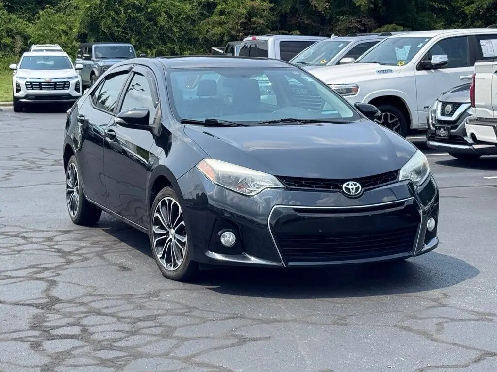 2016 Toyota Corolla S — photo 1 of 3