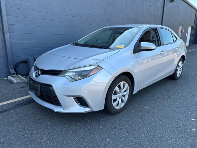 2016 Toyota Corolla LE — photo 1 of 13