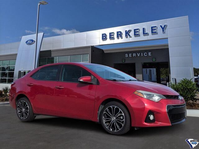 2015 Toyota Corolla S — photo 1 of 12