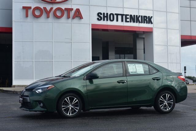 2016 Toyota Corolla S — photo 1 of 13