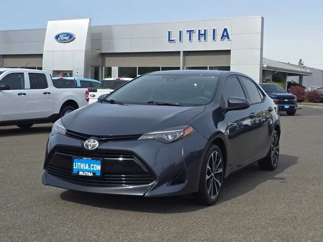 2017 Toyota Corolla LE — photo 1 of 13