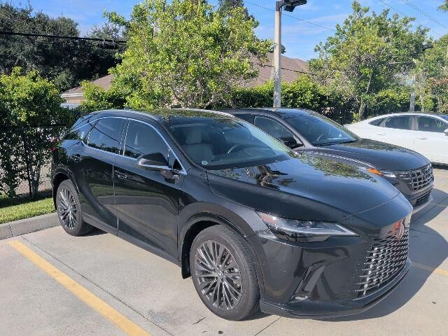 2023 Lexus RX 350 Luxury — photo 1 of 4