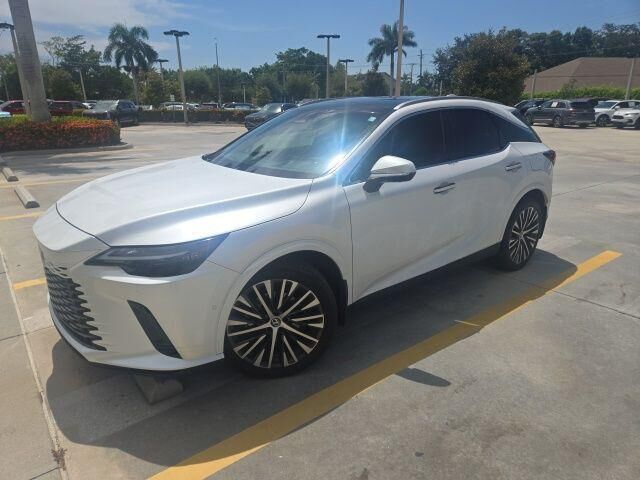 2023 Lexus RX 350 Premium — photo 1 of 17